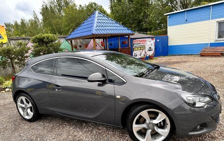 Opel Astra J, 2013 год, 1 050 000 рублей, 4 фотография