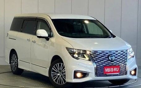 Nissan Elgrand III, 2021 год, 2 270 055 рублей, 2 фотография