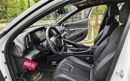 Hyundai Elantra, 2023 год, 1 572 000 рублей, 7 фотография