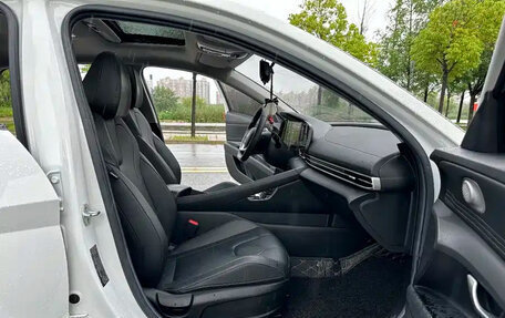 Hyundai Elantra, 2021 год, 1 200 000 рублей, 13 фотография