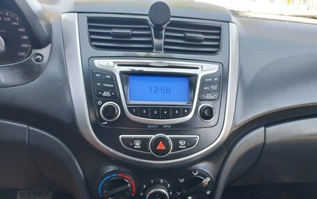 Hyundai Solaris II рестайлинг, 2014 год, 949 000 рублей, 26 фотография
