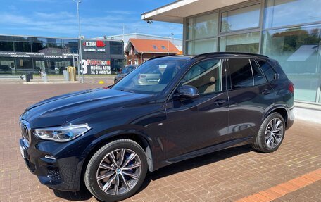 BMW X5, 2019 год, 7 700 000 рублей, 24 фотография
