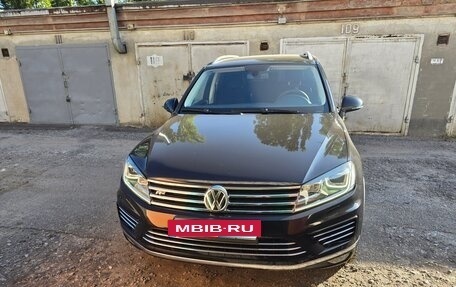Volkswagen Touareg III, 2016 год, 3 840 000 рублей, 2 фотография