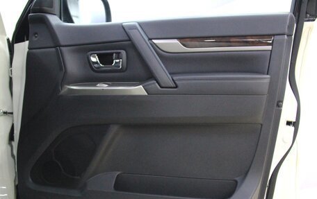 Mitsubishi Pajero IV, 2021 год, 3 299 900 рублей, 24 фотография