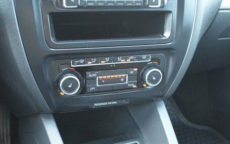 Volkswagen Jetta VI, 2011 год, 799 000 рублей, 12 фотография