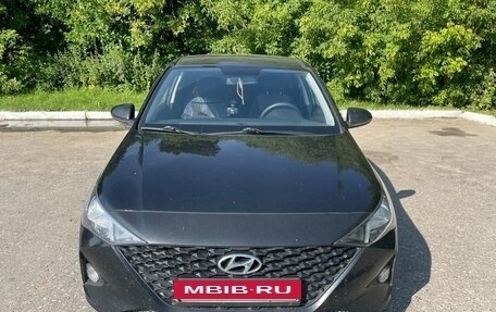 Hyundai Solaris II рестайлинг, 2021 год, 1 525 000 рублей, 3 фотография