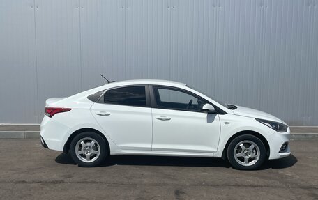 Hyundai Solaris II рестайлинг, 2017 год, 1 090 000 рублей, 4 фотография