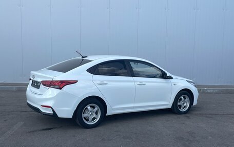 Hyundai Solaris II рестайлинг, 2017 год, 1 090 000 рублей, 8 фотография
