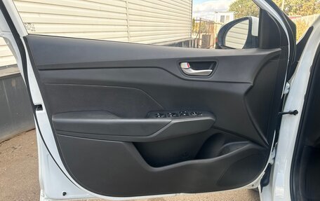 Hyundai Solaris II рестайлинг, 2017 год, 1 090 000 рублей, 9 фотография