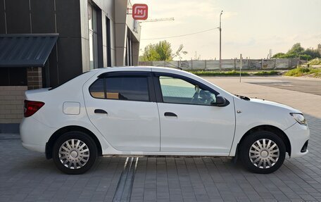 Renault Logan II, 2017 год, 550 000 рублей, 3 фотография