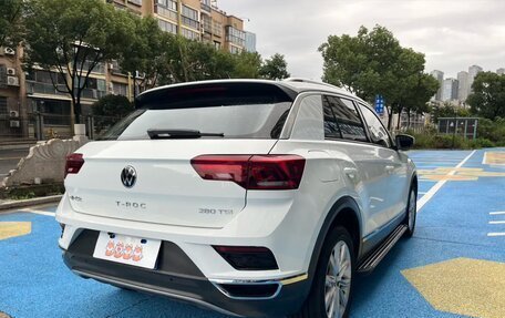 Volkswagen T-Roc I, 2022 год, 1 850 000 рублей, 6 фотография