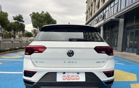 Volkswagen T-Roc I, 2022 год, 1 850 000 рублей, 5 фотография