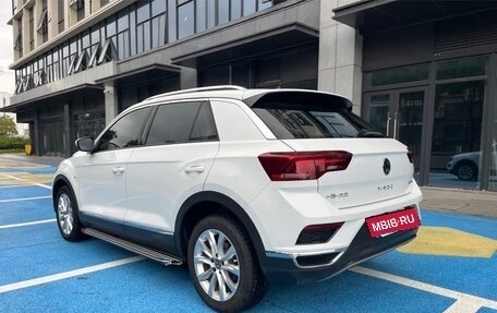 Volkswagen T-Roc I, 2022 год, 1 850 000 рублей, 4 фотография