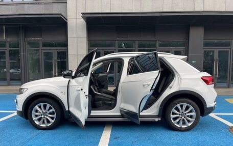 Volkswagen T-Roc I, 2022 год, 1 850 000 рублей, 8 фотография