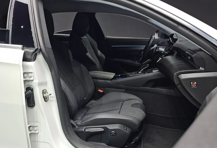 Peugeot 508 II, 2019 год, 2 680 000 рублей, 8 фотография