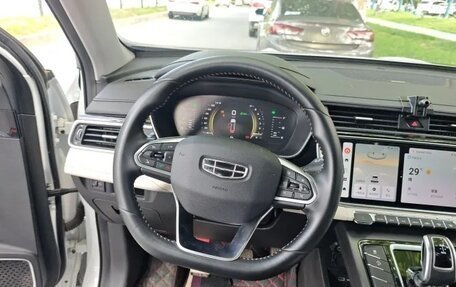Geely Atlas, 2022 год, 1 430 000 рублей, 28 фотография