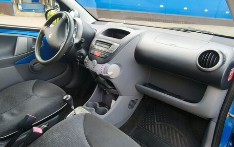 Peugeot 107 I рестайлинг, 2010 год, 440 000 рублей, 19 фотография