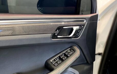 Porsche Macan I рестайлинг, 2022 год, 8 290 000 рублей, 6 фотография