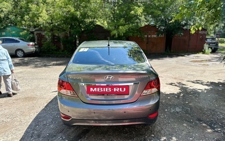 Hyundai Solaris II рестайлинг, 2011 год, 700 000 рублей, 5 фотография