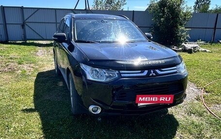Mitsubishi Outlander III рестайлинг 3, 2012 год, 1 090 000 рублей, 5 фотография