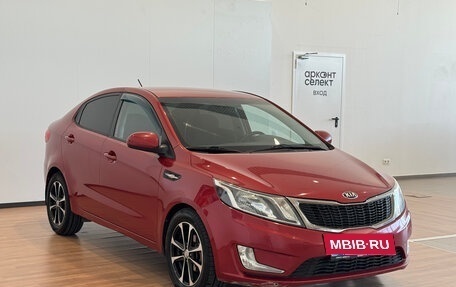 KIA Rio III рестайлинг, 2014 год, 980 000 рублей, 3 фотография