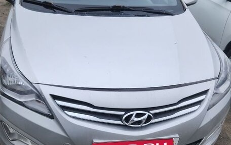 Hyundai Solaris II рестайлинг, 2015 год, 500 000 рублей, 1 фотография