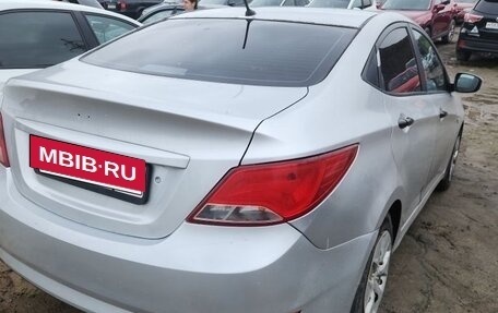 Hyundai Solaris II рестайлинг, 2015 год, 500 000 рублей, 3 фотография