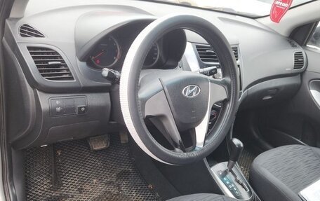 Hyundai Solaris II рестайлинг, 2015 год, 500 000 рублей, 5 фотография