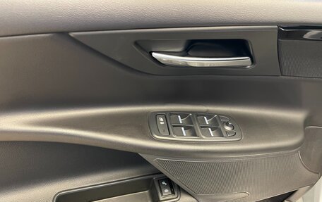 Jaguar XE I рестайлинг, 2017 год, 2 250 000 рублей, 12 фотография