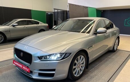 Jaguar XE I рестайлинг, 2017 год, 2 250 000 рублей, 3 фотография