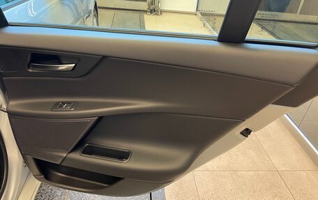 Jaguar XE I рестайлинг, 2017 год, 2 250 000 рублей, 18 фотография