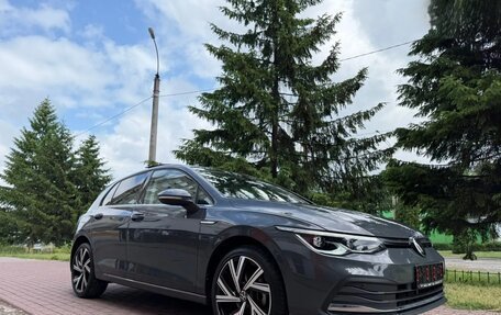 Volkswagen Golf VIII, 2022 год, 1 950 000 рублей, 1 фотография