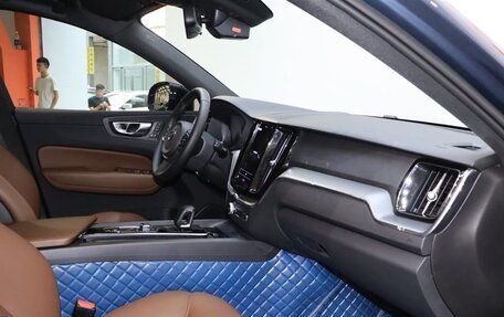 Volvo XC60 II, 2022 год, 3 020 000 рублей, 7 фотография