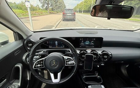 Mercedes-Benz A-Класс, 2018 год, 2 200 000 рублей, 6 фотография