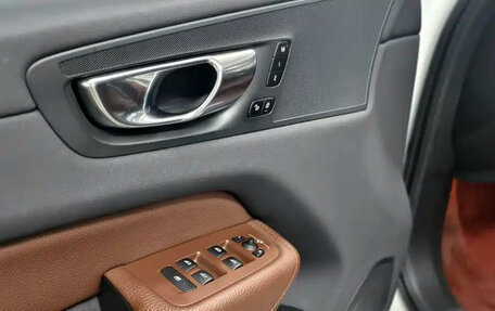 Volvo XC60 II, 2022 год, 2 840 000 рублей, 11 фотография