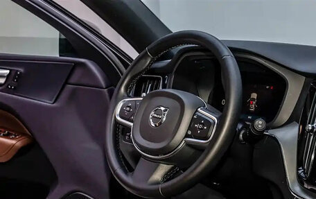 Volvo XC60 II, 2022 год, 2 934 000 рублей, 11 фотография