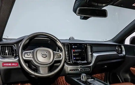 Volvo XC60 II, 2022 год, 2 934 000 рублей, 9 фотография