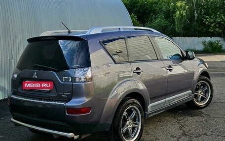 Mitsubishi Outlander III рестайлинг 3, 2008 год, 1 050 000 рублей, 2 фотография