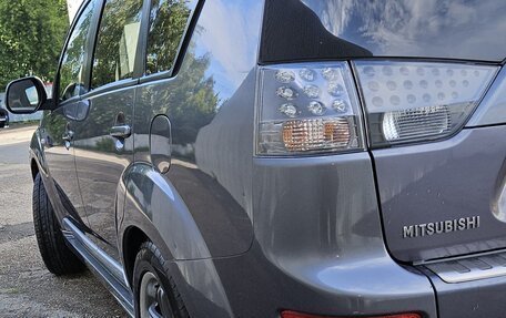 Mitsubishi Outlander III рестайлинг 3, 2008 год, 1 050 000 рублей, 11 фотография