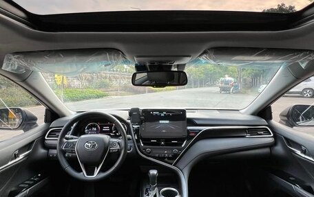 Toyota Camry, 2021 год, 2 350 000 рублей, 10 фотография