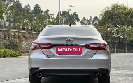Toyota Camry, 2021 год, 2 350 000 рублей, 5 фотография