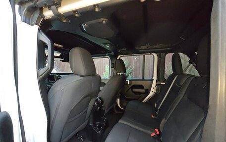 Jeep Wrangler, 2021 год, 6 200 000 рублей, 10 фотография