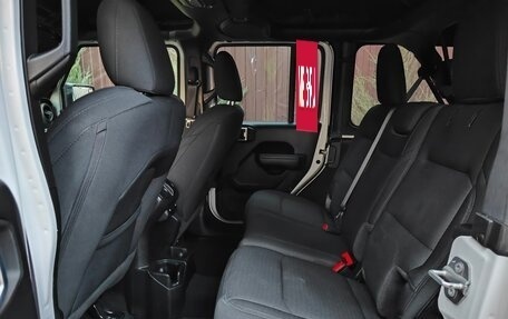 Jeep Wrangler, 2021 год, 6 200 000 рублей, 13 фотография