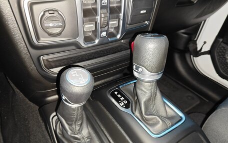 Jeep Wrangler, 2021 год, 6 200 000 рублей, 24 фотография
