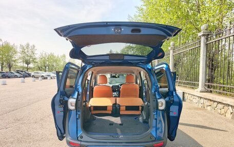 Toyota Sienta II, 2017 год, 1 410 000 рублей, 8 фотография