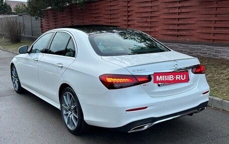 Mercedes-Benz E-Класс, 2022 год, 5 490 000 рублей, 3 фотография