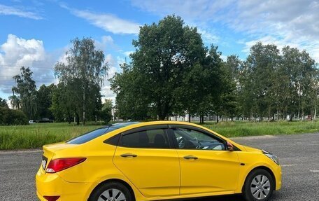 Hyundai Solaris II рестайлинг, 2015 год, 550 000 рублей, 4 фотография