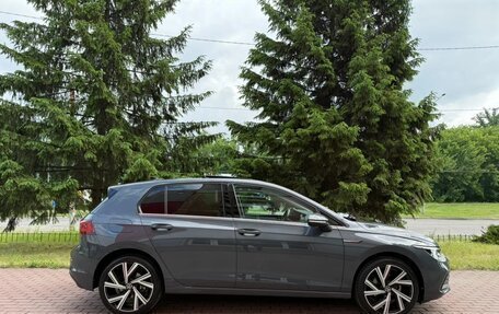 Volkswagen Golf VIII, 2022 год, 1 950 000 рублей, 4 фотография