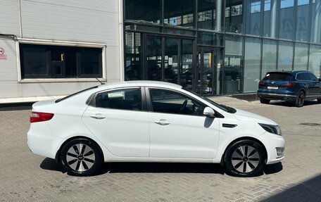 KIA Rio III рестайлинг, 2013 год, 900 000 рублей, 4 фотография