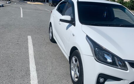 KIA Rio IV, 2019 год, 1 350 000 рублей, 2 фотография